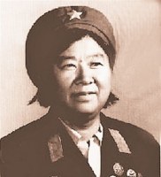 郭俊卿：“现代花木兰”