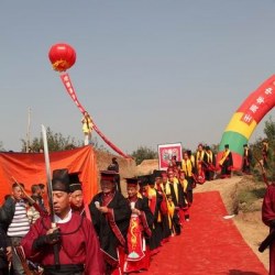 中秋西安公祭汾阳王活动巡陵相片一张